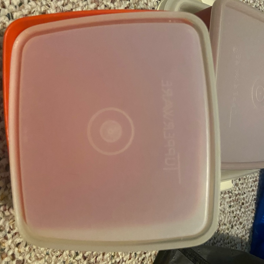 Various Vintage Tupperware Containers, square and pie - Picture 4 of 14
